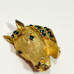 Beautiful Green Rhinestone Horse Head Gold Tone Pin Brooch Unsigned