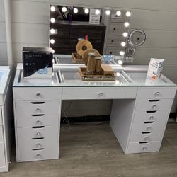 White Vanity Desk With Bluetooth Mirror 