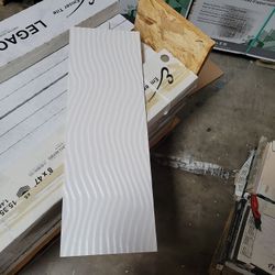 93 Sq Feet Alaska Wall White