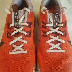 Nike Juniper Trails running shoe. Men's 9.5