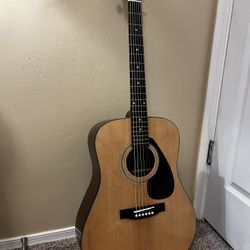 Yamaha Acoustic Guitar