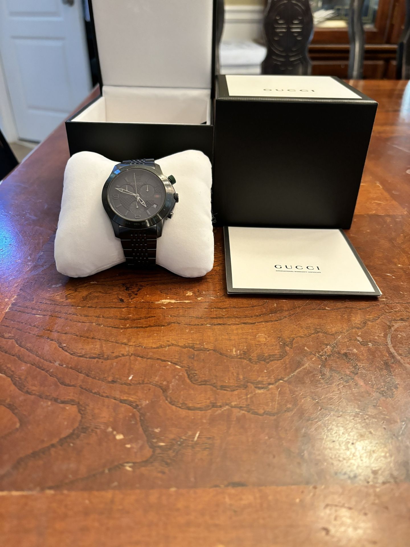 GORGEOUS BRAND NEW AUTHENTIC GUCCI Chronograph Men's WATCH!