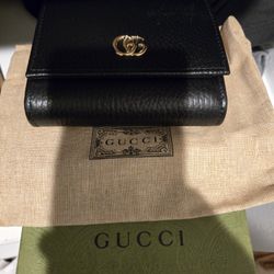 Womens GUCCI wallet