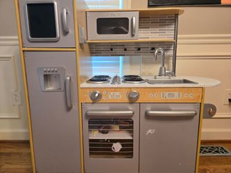 Kids play kitchen