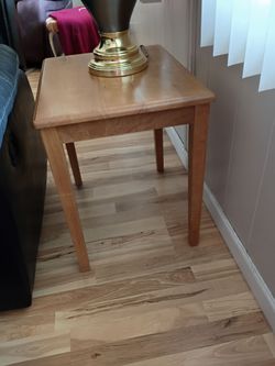 Pine wood end table