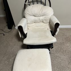 Nursery Gliding Chair And Ottoman