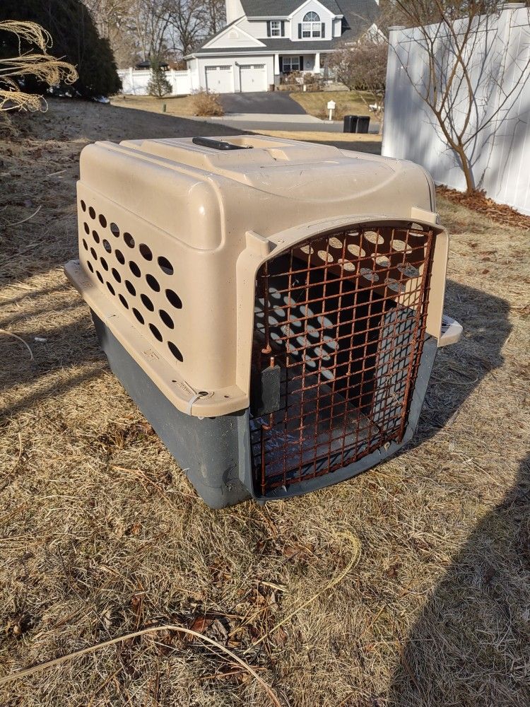 Large Size Dog Crate..Pick Up In Selden NY $10