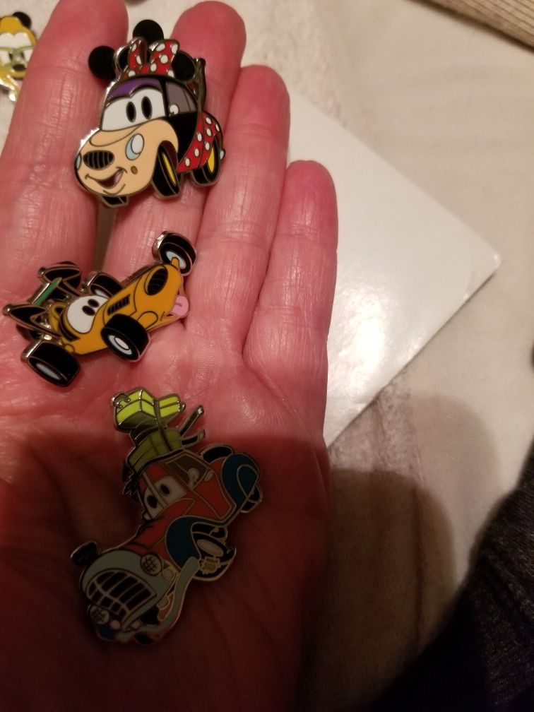 Disney Minnie Mouse Goofy Pluto as cars trading pin set