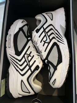 Nike Air Pegasus size 10.5 Black/White