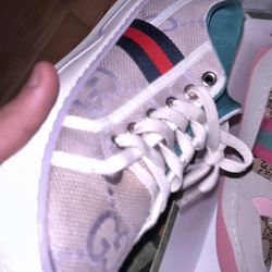Gucci / Lv Sneakers 