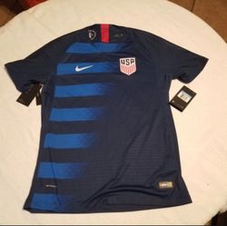 Nike USA 2018 away jersey size L