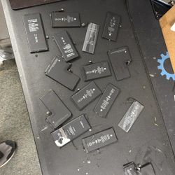Used And New Battery Available For iPhones 📲 