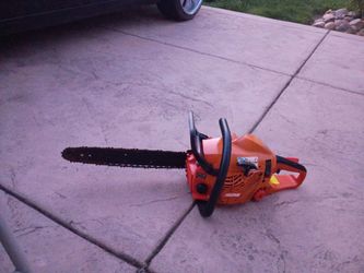 Echo chainsaw runs starts one pull