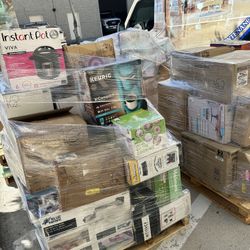 Paletas De Mercancías De $600 Asta $200 Solo Hoy 3120 Paso Mercado Unit 106 Oxnard Ca 