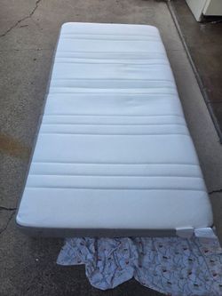 Twin mattress