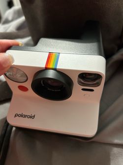 Polaroid Now Instant Camera White