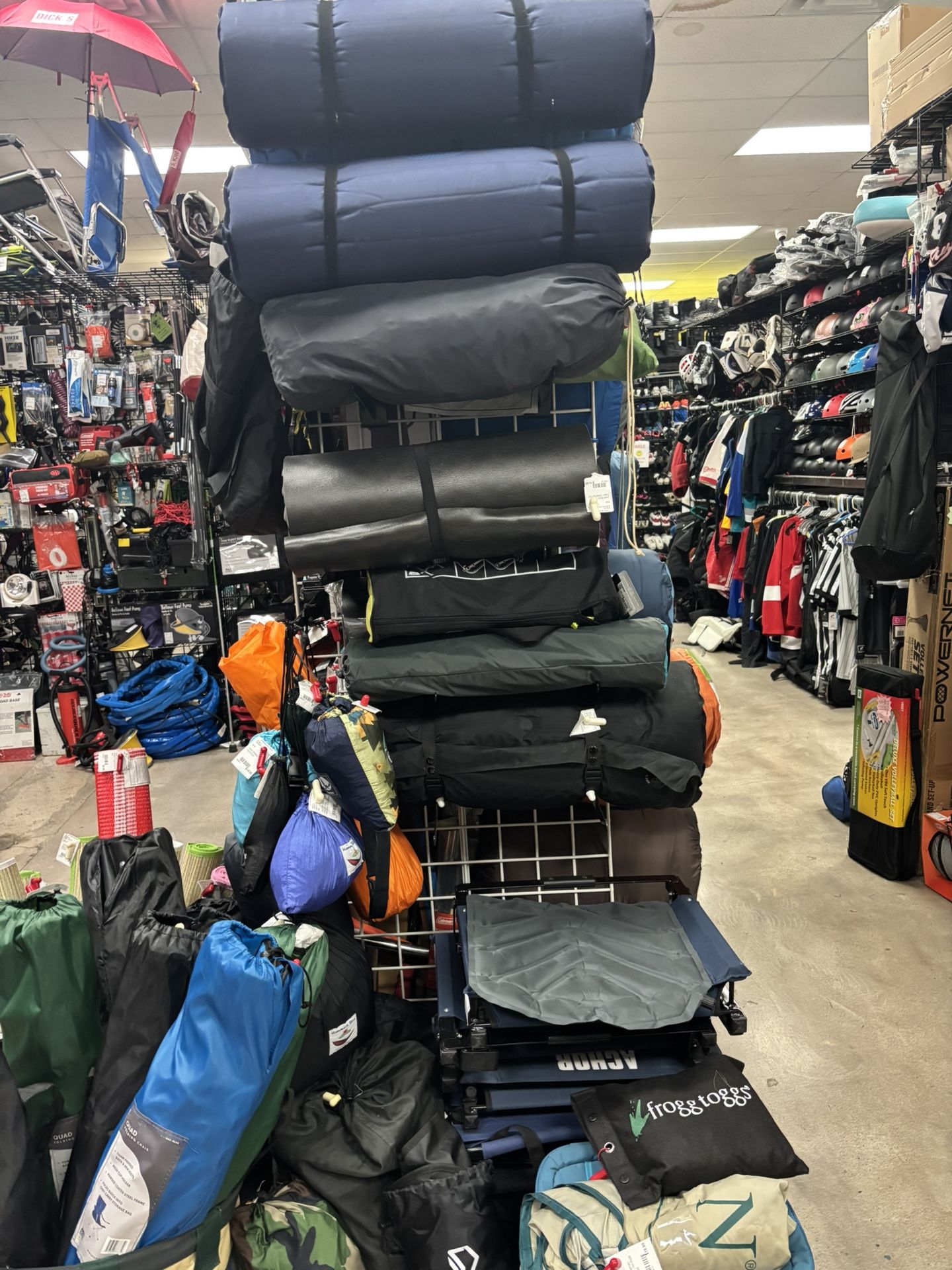 Amazing Variety Of Sleeping Bags And Sleeping Pads (Read Description)