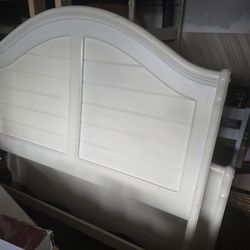 Free Full Size White Bed Frame