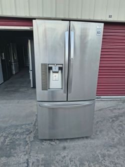 LG Refrigerator side by Side