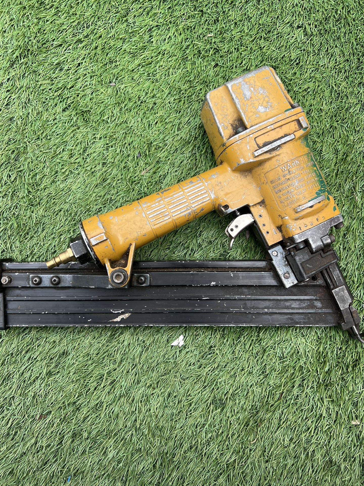 Stanley Bostitch N60 15 GA Finish Nailer (TESTED)