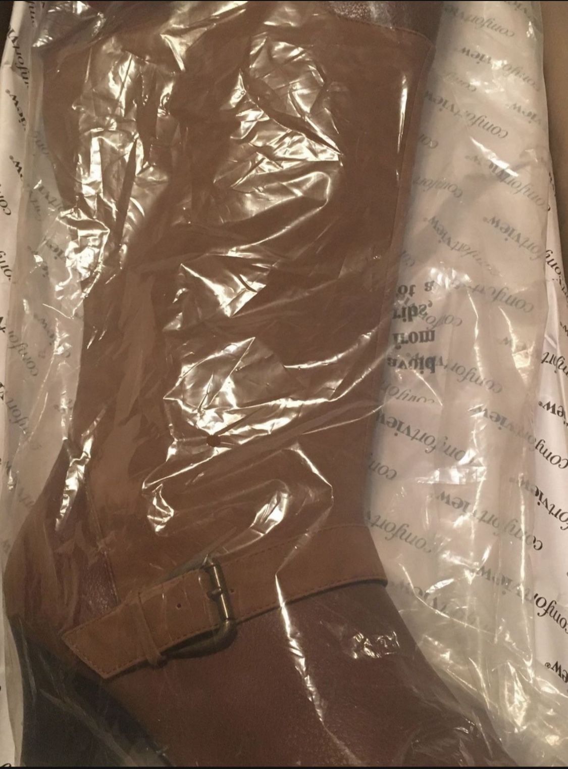New Women’s Size 10 Boots