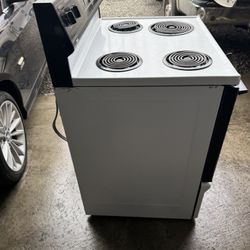 Good Working Kitchen Oven 