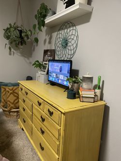 Chabby Farmhouse Dresser 7 Drawer  