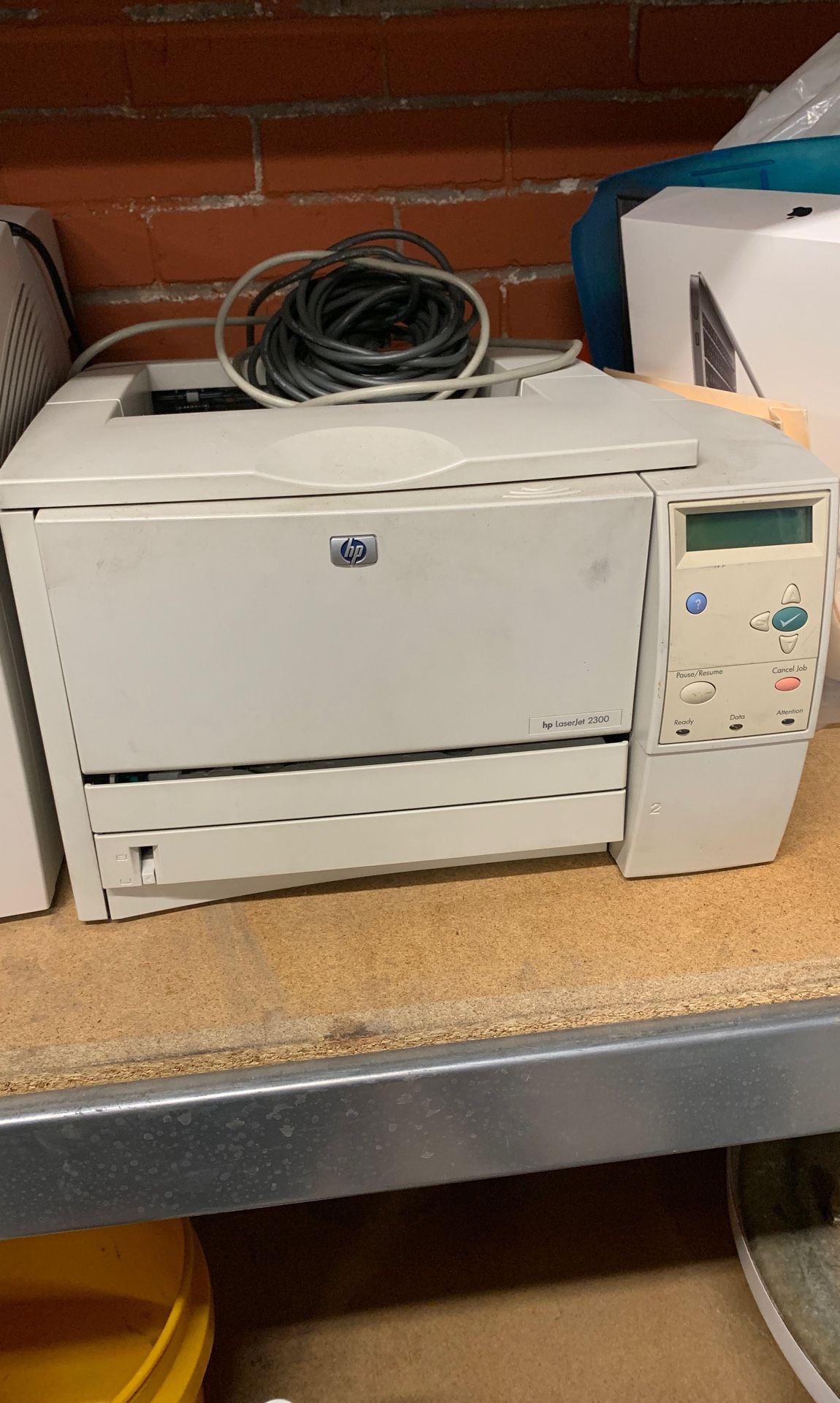 Hp laser jet 2300 / xerox phaser 8400 printer