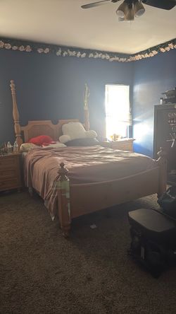 Antique bed set