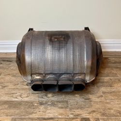 OEM 2012 2016 2017 2018 LAMBORGHINI AVENTADOR REAR EXHAUST MUFFLER (contact info removed)51C