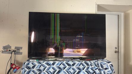 Samsung 60” Smart TV UN60H7100 – Broken Screen / For Parts – $60