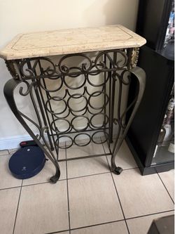 Wine rack table