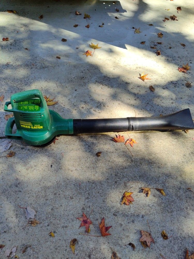 Weedeater Electric Leaf Blower