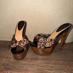 PLATFORM HEELS