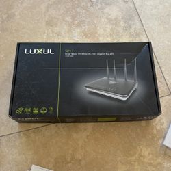 Luxul Epic 3 Dual-Band Wireless AC3100 Gigabyte Router