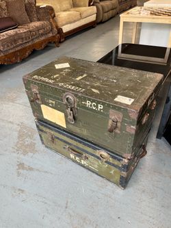 Military trunks chest (in store)