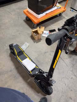 Electric scooter