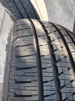 2 llantas usadas   275/55 R20