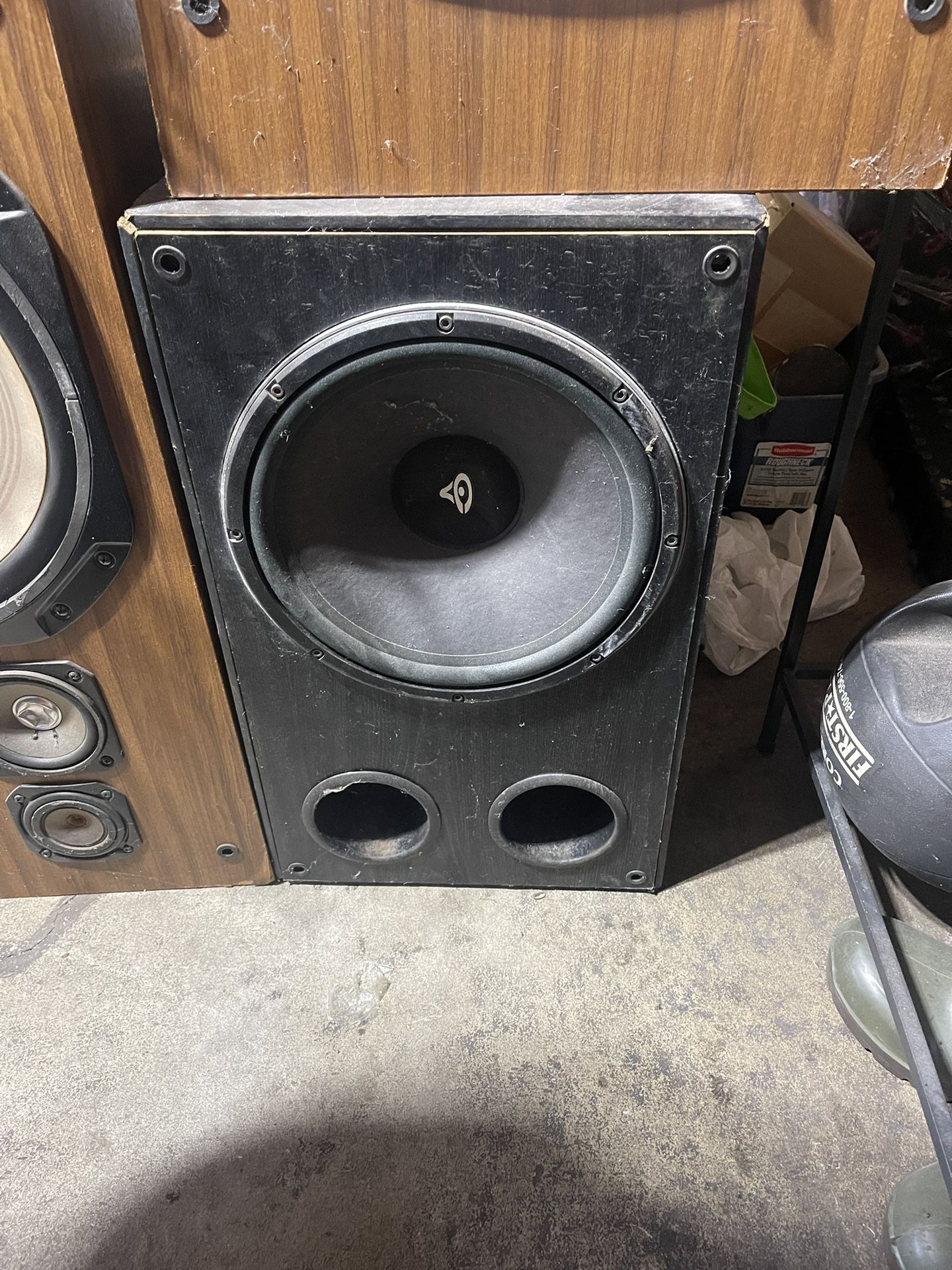Cerwin-Végal HT-12D Subwoofer Impedance 8 Ohms.
