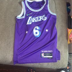 Lebron James Jersey (City Edition)