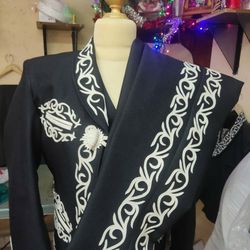 Trajes De Charro Y Mariachi