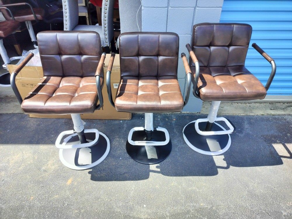 New Adjustable Swivel Barstools Set Of 3