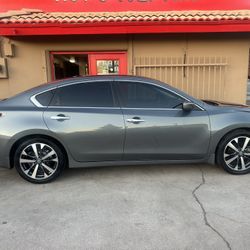 2017 Nissan Altima!!! 🚘