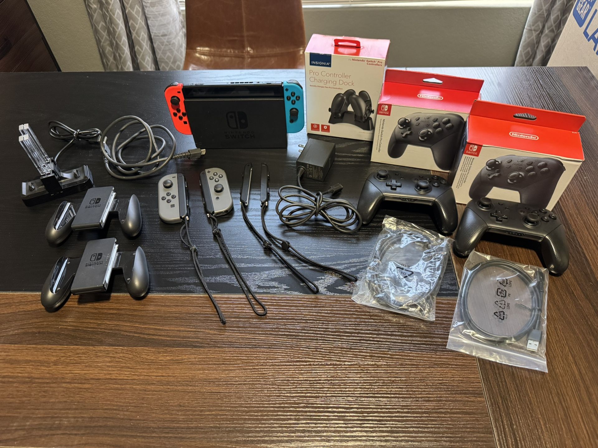 Nintendo switch + 1.5 TB micro SD bundle