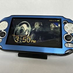 Modded PS Vita 2000 Glacier White 128gb SD