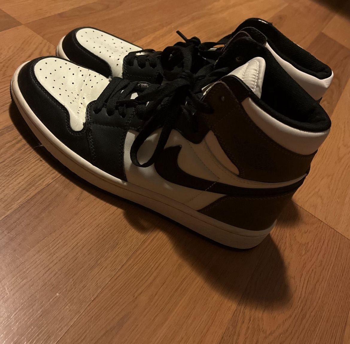 Jordan 1 Mocha