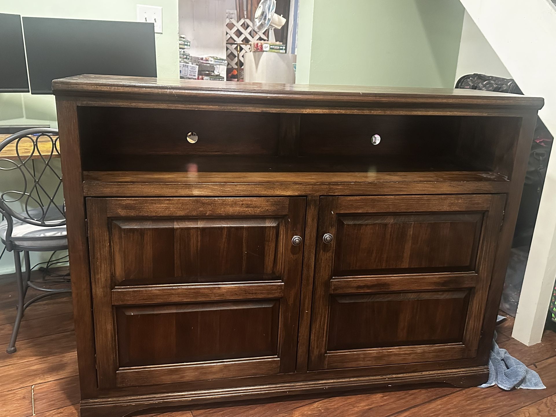 FREE - Nice Dresser Left From Old Tenant