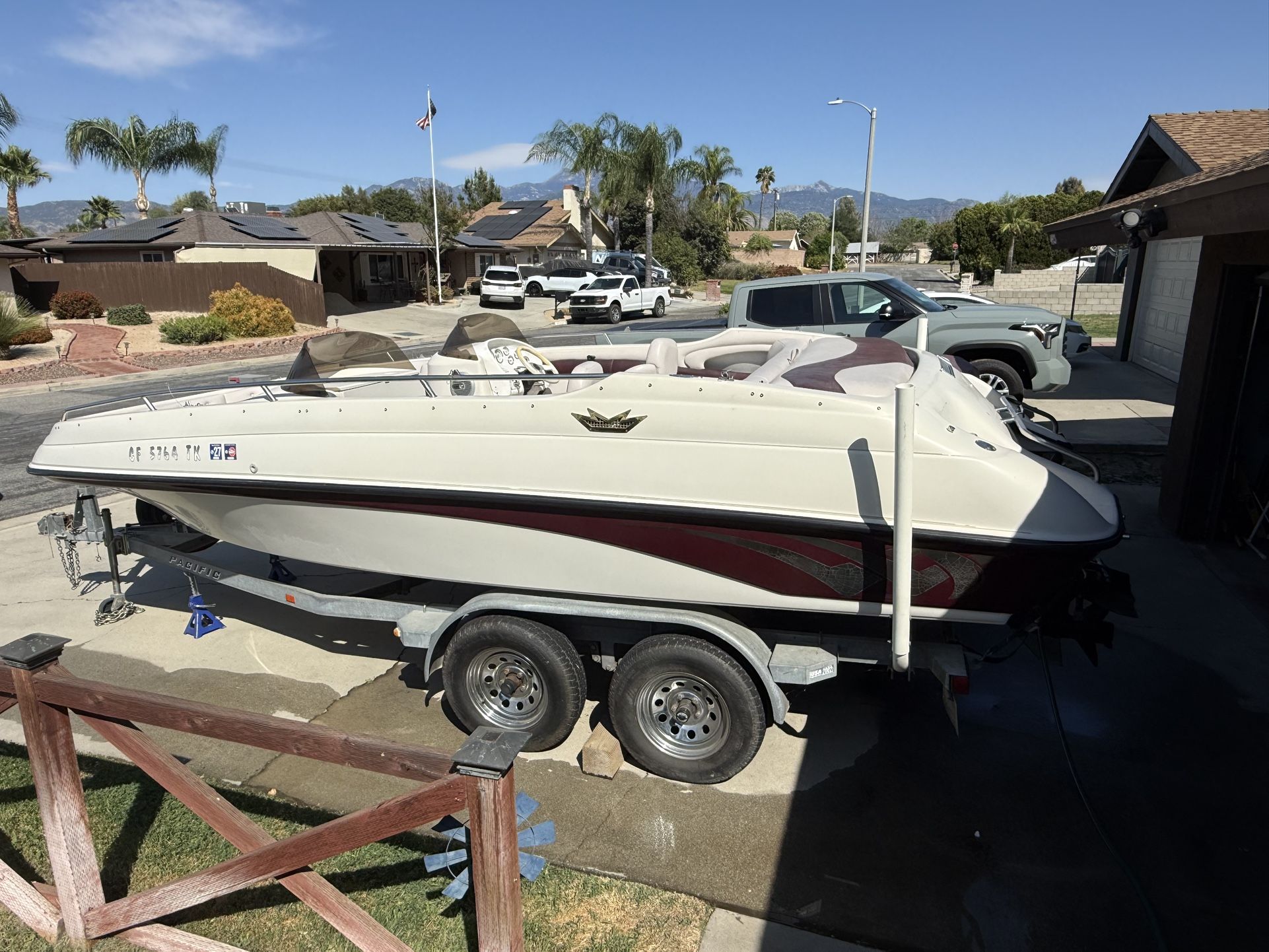 Crownline 200DB Deck Boat – OBO. Need gone asap