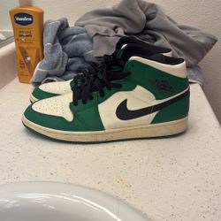 Nike Air Jordan 1 Mid “Pine Green” - Size 13