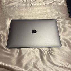 Macbook Air 2020 Retina 13 Inch
